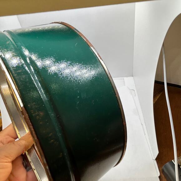 Vintage Terry Redlin 2010 Round Tin Heading Home Christmas Scene Log Cabin Tree - Picture 13 of 16